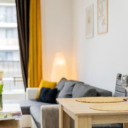 Cityscape Oasis: Active Studio Heaven Pressburg Exterior foto