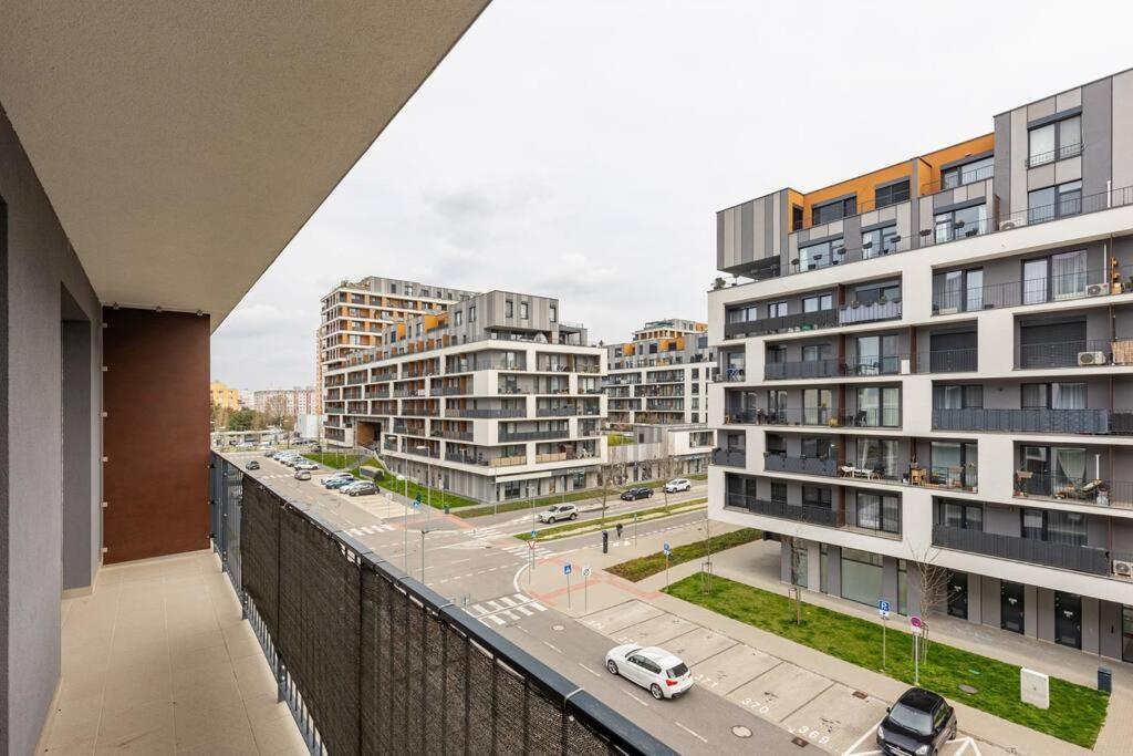 Cityscape Oasis: Active Studio Heaven Pressburg Exterior foto