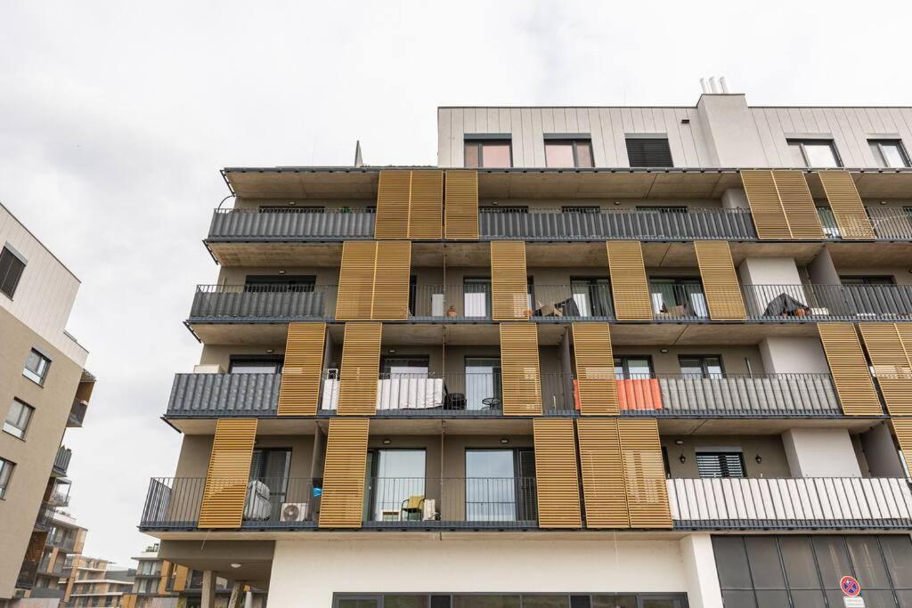 Cityscape Oasis: Active Studio Heaven Pressburg Exterior foto