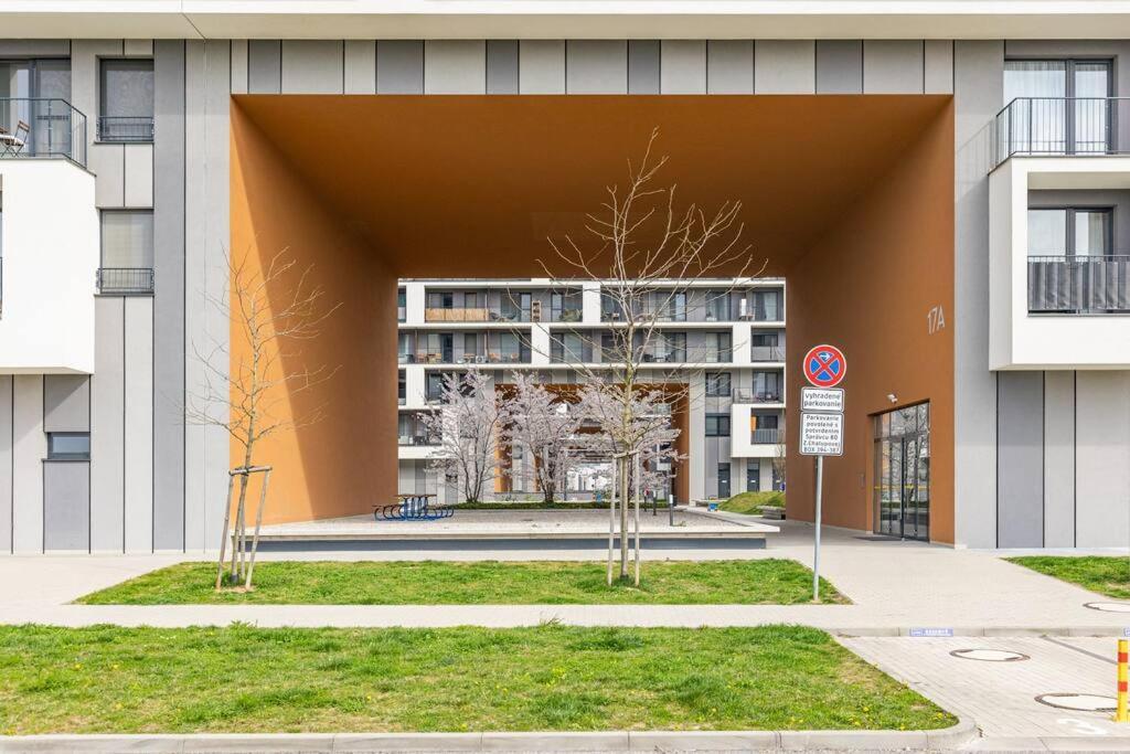 Cityscape Oasis: Active Studio Heaven Pressburg Exterior foto