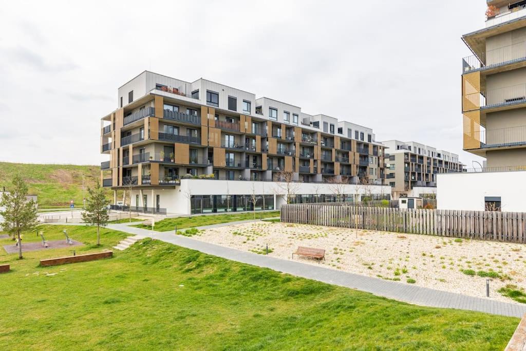 Cityscape Oasis: Active Studio Heaven Pressburg Exterior foto